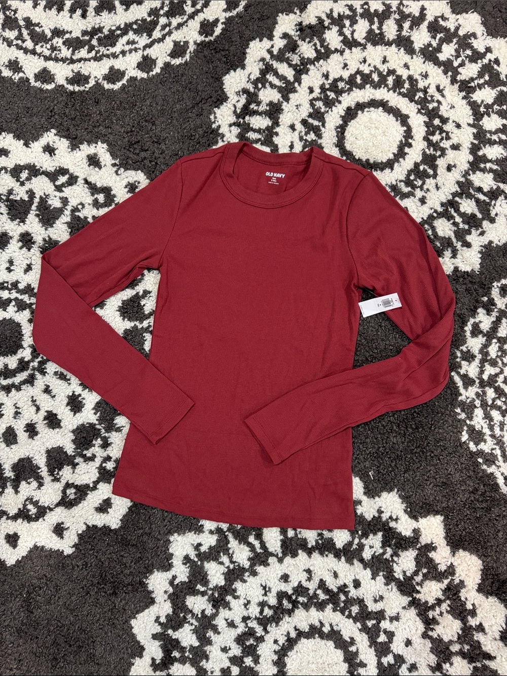 Old Navy Women's snug fit ribbed Long-Sleeve Crewneck Top - Burgundy nwt M tall